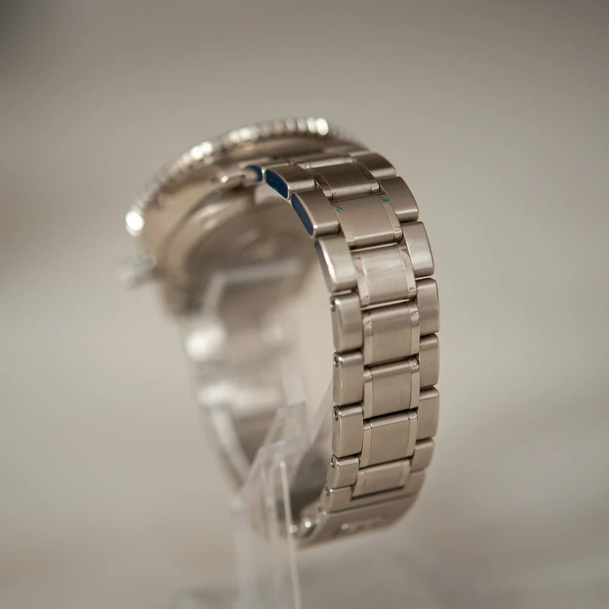 Grand Seiko Spring Drive GMT “Champagne Diamond” SBGE267G, bracelet