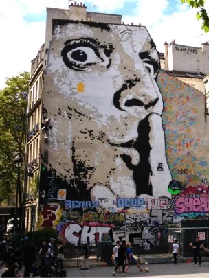 From the district of les Halles to the former home of Serge Gainsbourg. Loppemarkeder i Paris